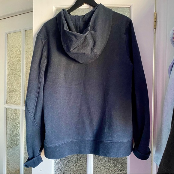 Lululemon navy men’s hoodie, size medium, excellent condition. - Picture 2 of 2